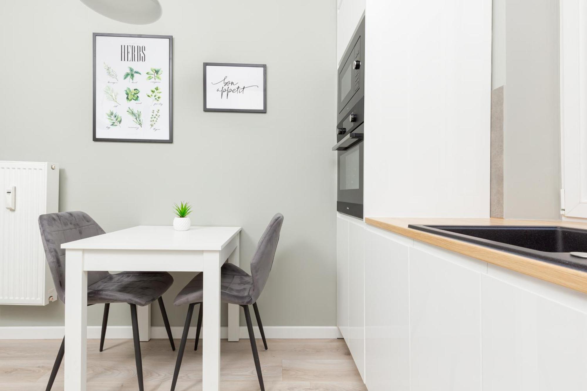 ורשה Central Apartment Emilii Plater By Noclegi Renters מראה חיצוני תמונה