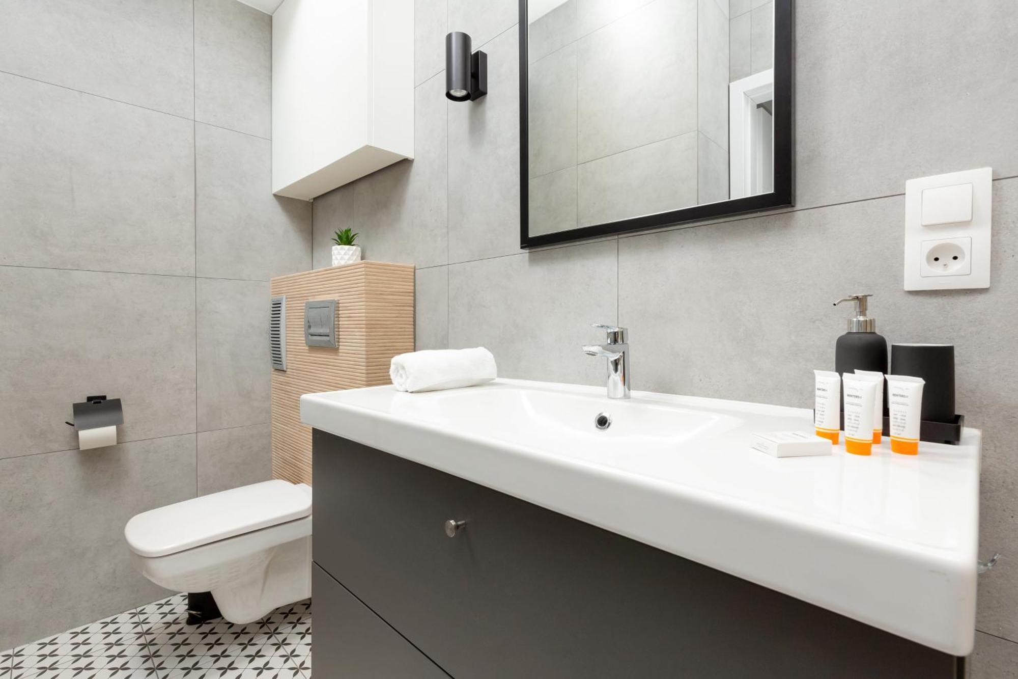 ורשה Central Apartment Emilii Plater By Noclegi Renters מראה חיצוני תמונה